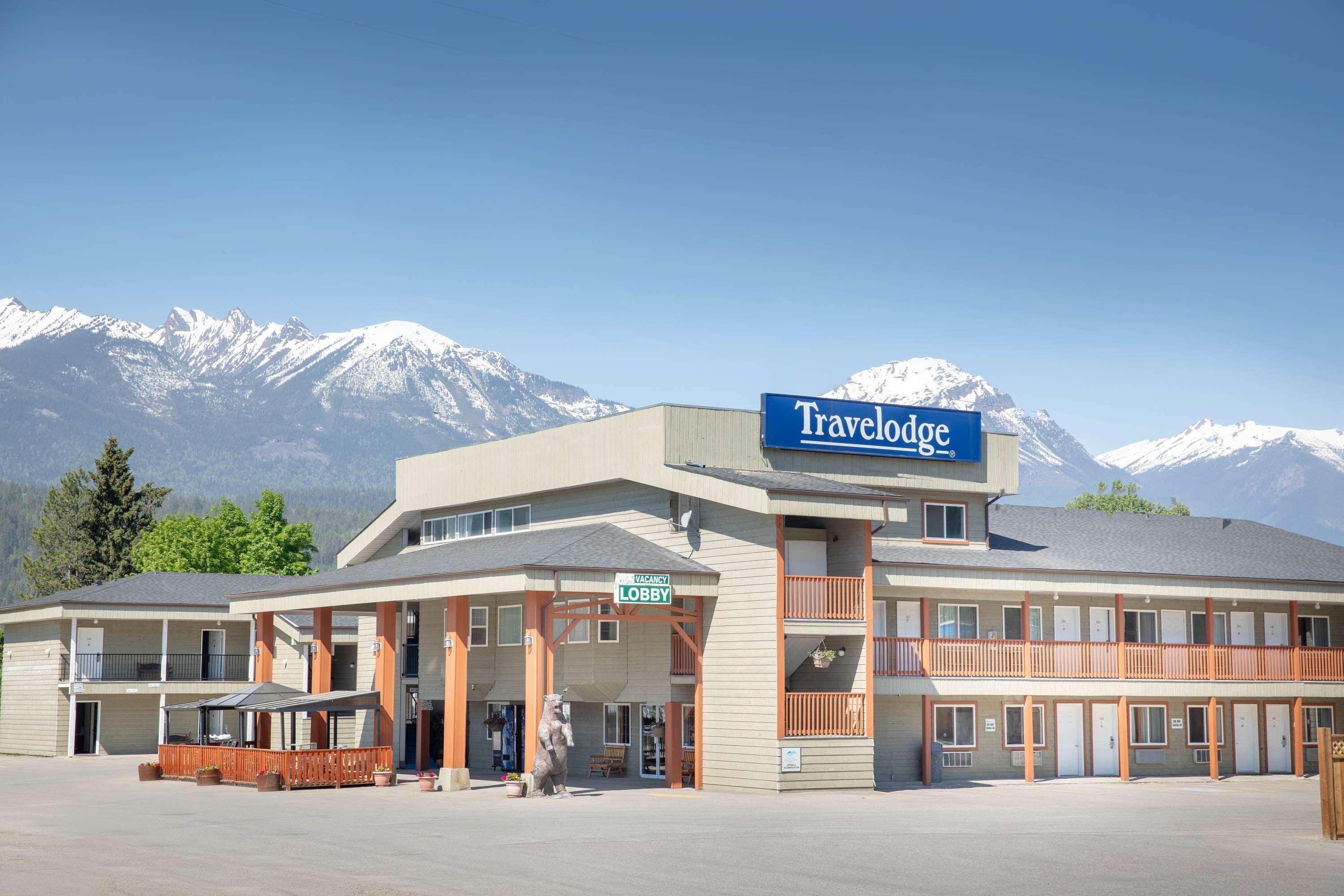 Travelodge By Wyndham Golden Sportsman Lodge Exterior foto